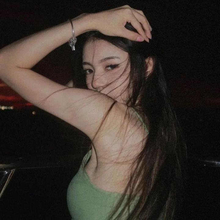 情挑玉女心