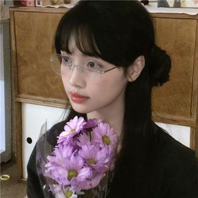 新历尽沧桑一美人